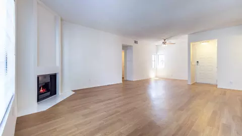 24452 Valencia Blvd #7211, Santa Clarita, CA 91355