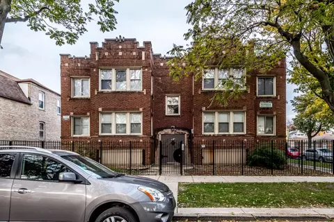 5800 S Artesian Ave #2433-1, Chicago, IL 60629
