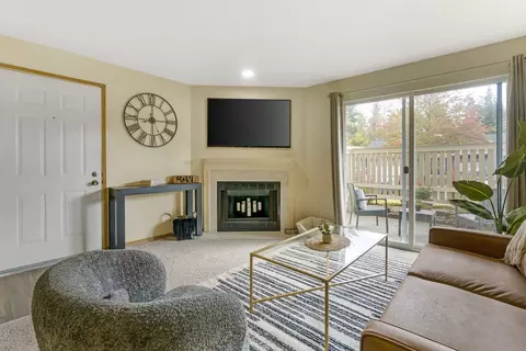 18124 36th Ave W #Q11, Lynnwood, WA 98037