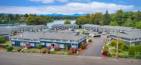 100 Sheridan Rd #01-209, Bremerton, WA 98310