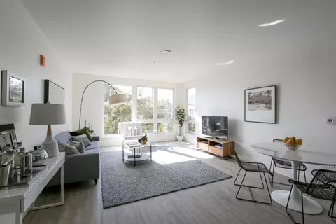 3250 Hollis St #306, Oakland, CA 94608