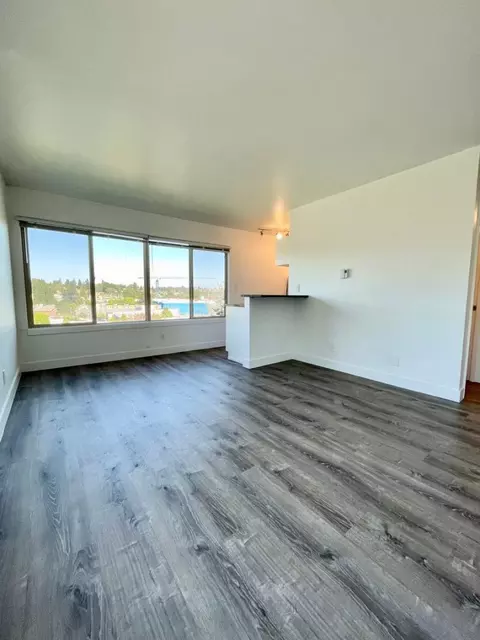 5000 22nd Ave NE #304, Seattle, WA 98105