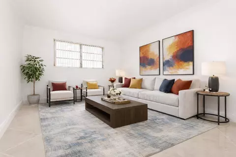 5500 Washington St #D110, Hollywood, FL 33021