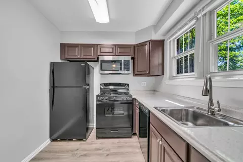 1820 Irving St NE #301, Washington, DC 20018