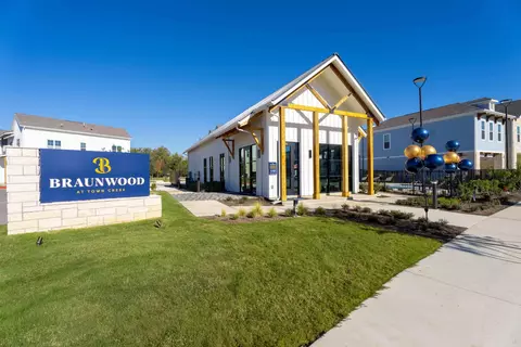902 N Academy Ave #692NA, New Braunfels, TX 78130