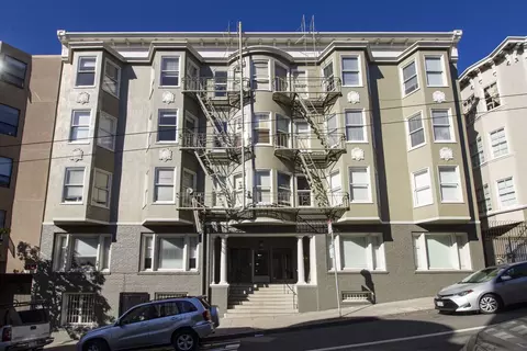 1474 Sacramento St #403, San Francisco, CA 94109