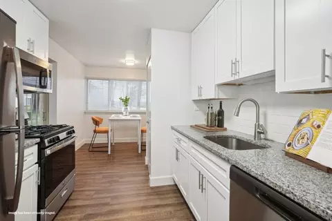 1 Spindrift Cir #000D, Carney, MD 21234
