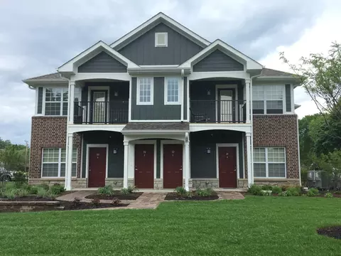 225 N 1st St #22326, Cary, IL 60013