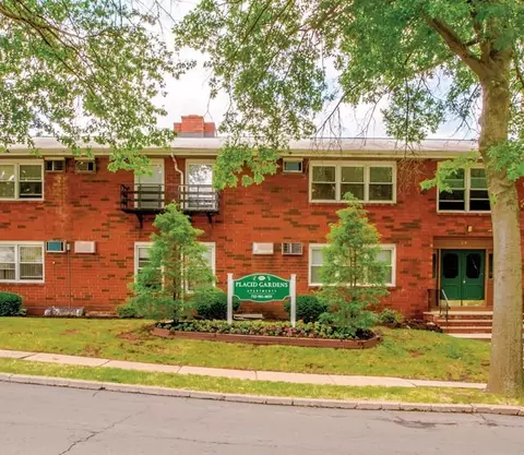 49 S 9th Ave #3E, Highland Park, NJ 08904