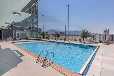 196 W Vine St #B421, Murray, UT 84107