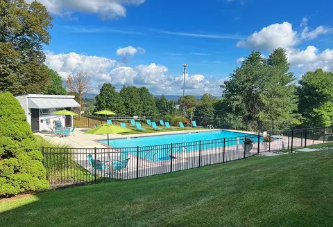 2902 Chesterbrook Ct #112, Camp Hill, PA 17011