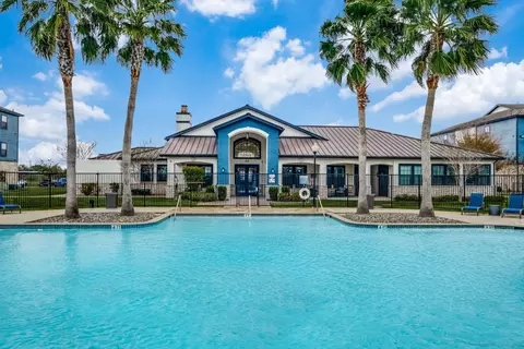 902 S Palm Court Dr #10302, Harlingen, TX 78552