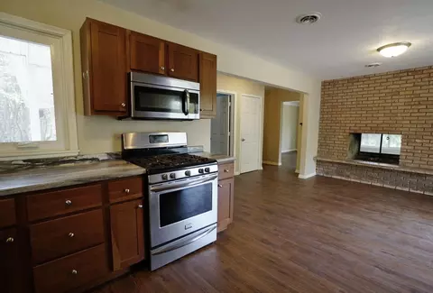2101 Wuthering Hts #HOUSE, Eagan, MN 55122 photo 1
