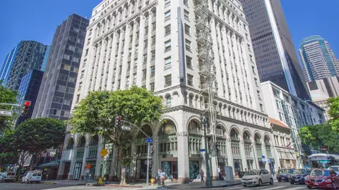 609 S Grand Ave #1104, Los Angeles, CA 90017