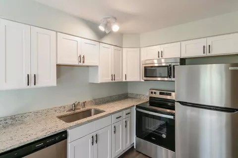 1024 S Brown St #A13, Jackson, MI 49203