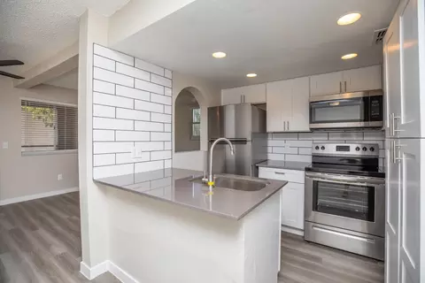 4141 W Glendale Ave #AUCMHZ, Phoenix, AZ 85051