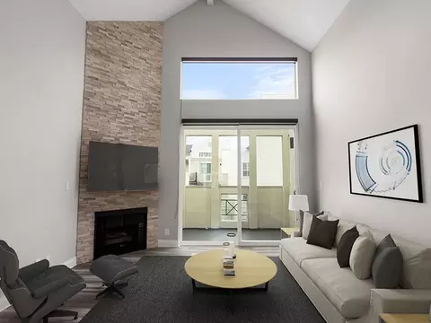 10125 Palms Blvd #104, Los Angeles, CA 90034