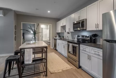 5042 Linbar Drive Unit #300, Nashville, TN 37211