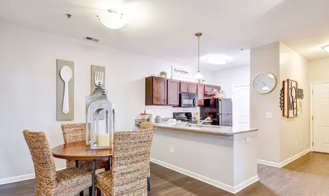 11275 Sportsman Park Ln #202, Fort Wayne, IN 46845