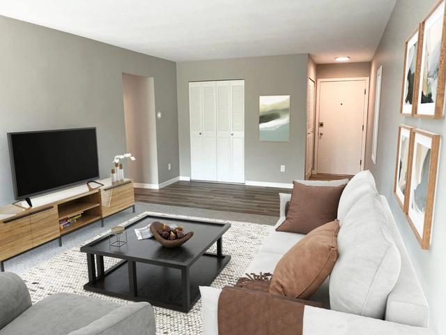 2914 Snelling Ave N #2924-108, Roseville, MN 55113