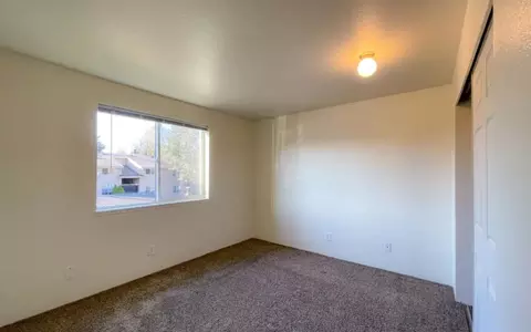 3100 S 208th St #C104, Seatac, WA 98198