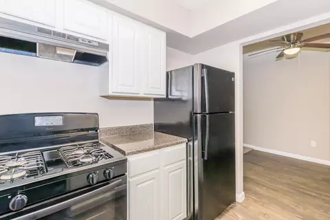 3030 S Broadway St #29, La Porte, TX 77571