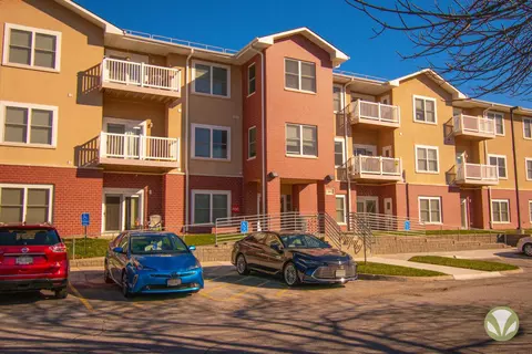 1027 N 63rd St #BK-103, Lincoln, NE 68505