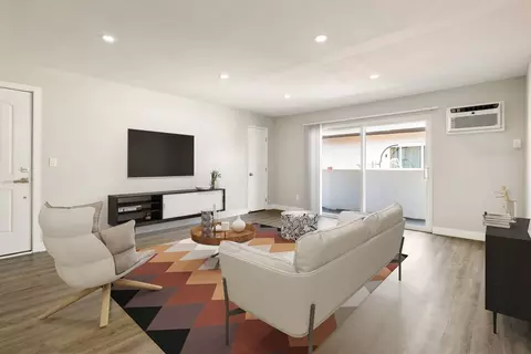 11915 Kling St #35-10, Los Angeles, CA 91607