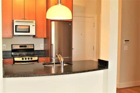 2110 19th St NW #303, Washington, DC 20009