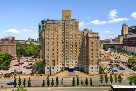 18 S Kingshighway Blvd #06P, Saint Louis, MO 63108