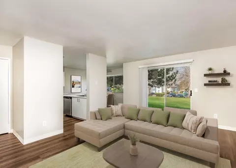 15910 NE Sandy Blvd #140, Portland, OR 97230