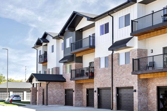 2211 1st Ave #4202, Plattsmouth, NE 68048