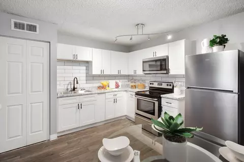 6816 W Bethany Home Rd #69, Glendale, AZ 85303