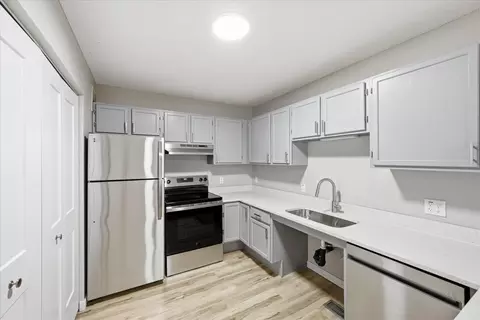 955 Vadnais Dr #3385F, Vadnais Heights, MN 55127