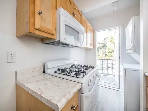 1685 N Summit Ave #1221695, Pasadena, CA 91103