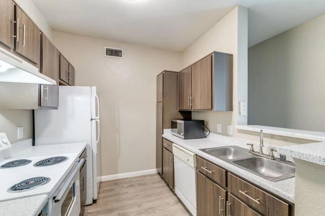 3333 Turtle Creek Dr #1022, Port Arthur, TX 77642