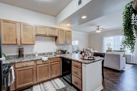 500 Central Park Dr #32-3218, Oklahoma City, OK 73105