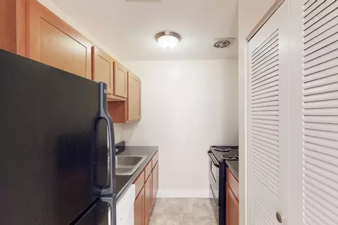 5660 Kingsbury Ave #202, Saint Louis, MO 63112