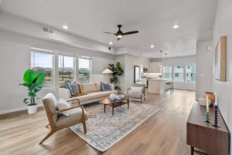 8925 W State St #6010-33, Garden City, ID 83714