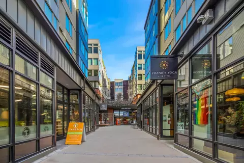 427 NE 72nd St #418, Seattle, WA 98115