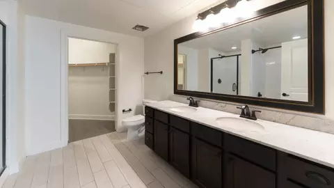 1111 S Main St #2116, Carrollton, TX 75006