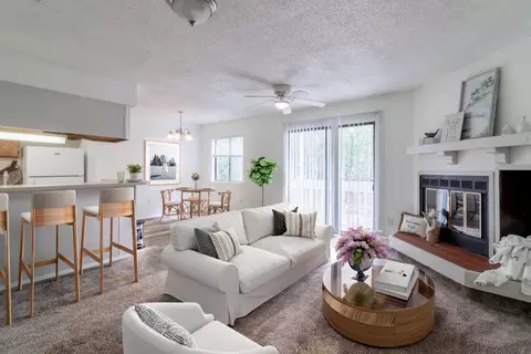 101 Tanglewood Dr #0206, Southern Pines, NC 28387