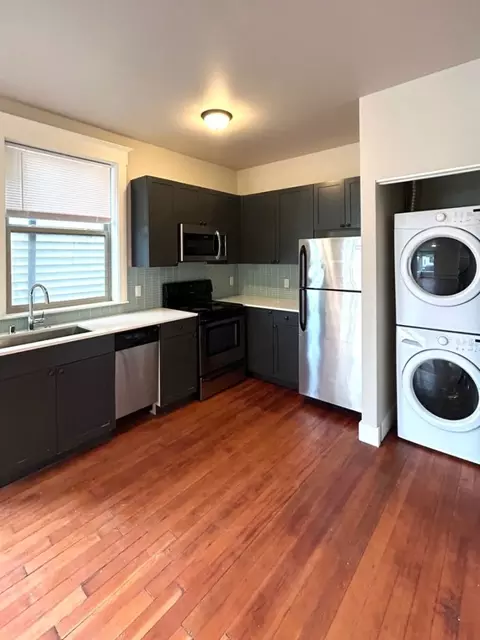 121212161220 E Remington Ct # 20-06, Seattle, WA 98122