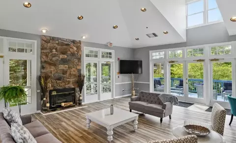 8911 Heathermore Blvd #8903-402, Marlboro, MD 20772