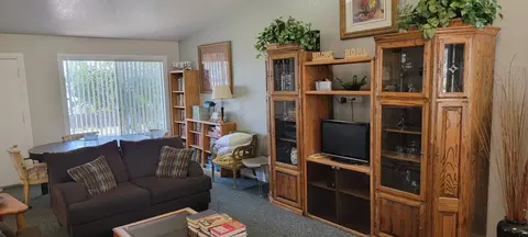 230 E Fallbrook St #2323, Fallbrook, CA 92028
