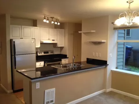 1726 Belmont Ave #202, Seattle, WA 98122
