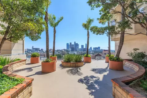 930 Figueroa Ter #413, Los Angeles, CA 90012