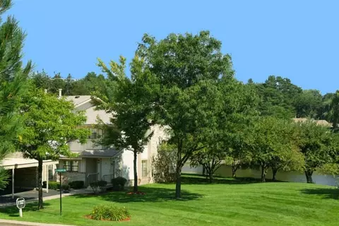35055 Muirwood Dr #22207, Farmington Hills, MI 48335