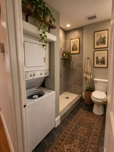 35 S 3rd St #5, Philadelphia, PA 19106