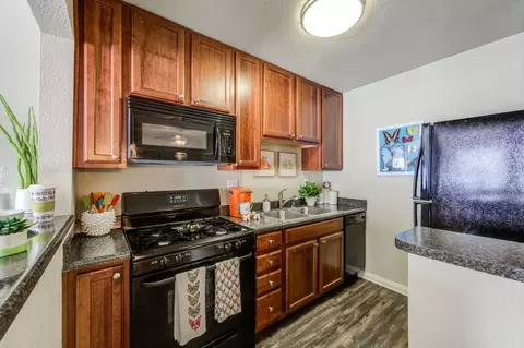 2404 Nutwood Ave #J012, Fullerton, CA 92831